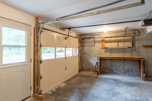 5581 N MAPLE CT, Columbia, MO 65202