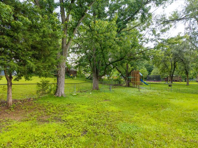 5581 N MAPLE CT, Columbia, MO 65202