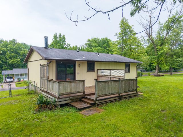 5581 N MAPLE CT, Columbia, MO 65202
