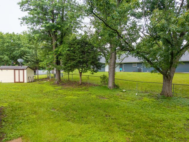 5581 N MAPLE CT, Columbia, MO 65202