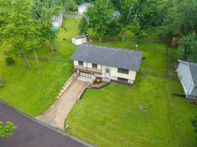 5581 N MAPLE CT, Columbia, MO 65202