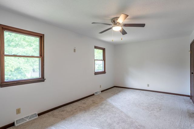 5581 N MAPLE CT, Columbia, MO 65202