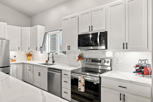 3107 Rockport Park Drive, Janesville, WI 53548