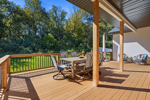 3107 Rockport Park Drive, Janesville, WI 53548