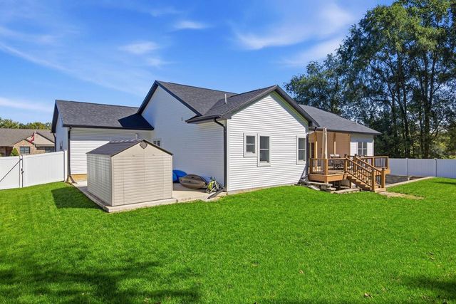 3107 Rockport Park Drive, Janesville, WI 53548