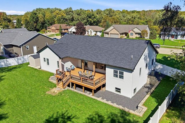 3107 Rockport Park Drive, Janesville, WI 53548