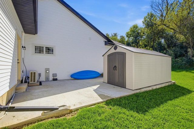 3107 Rockport Park Drive, Janesville, WI 53548