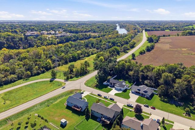 3107 Rockport Park Drive, Janesville, WI 53548