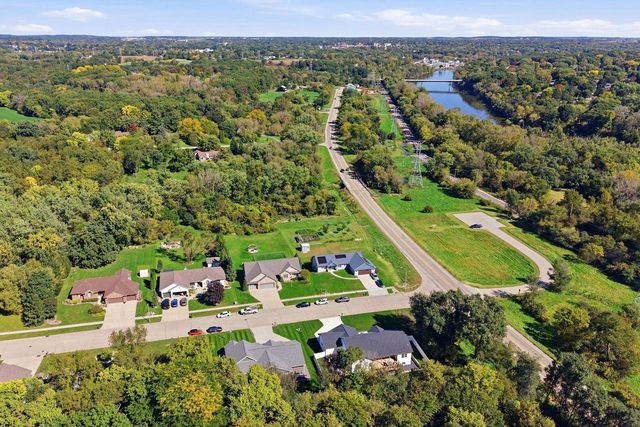 3107 Rockport Park Drive, Janesville, WI 53548