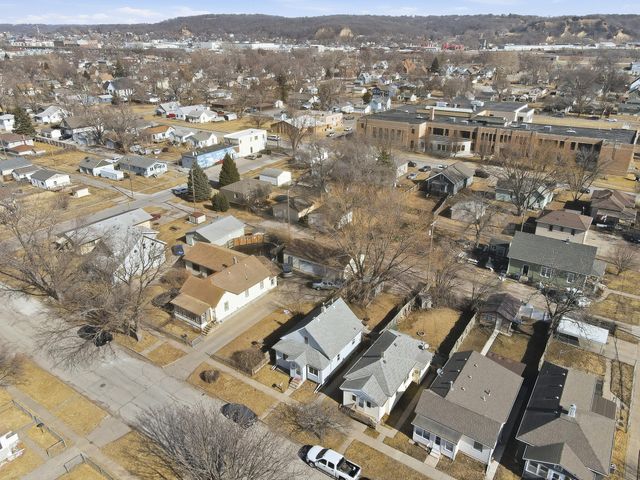2013 S 11th Street, Council Bluffs, IA 51501