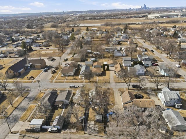 2013 S 11th Street, Council Bluffs, IA 51501