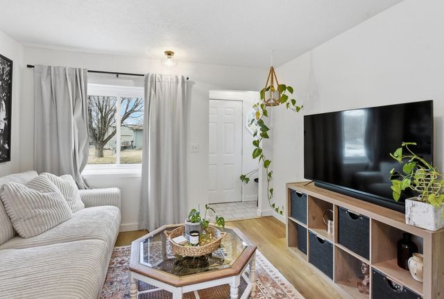 2013 S 11th Street, Council Bluffs, IA 51501