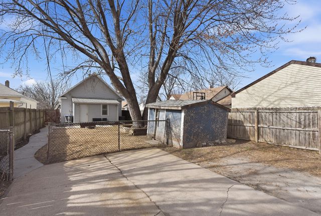 2013 S 11th Street, Council Bluffs, IA 51501