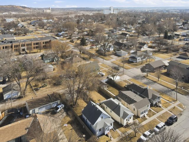 2013 S 11th Street, Council Bluffs, IA 51501