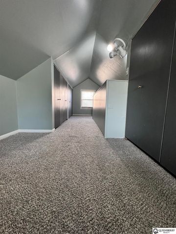 8304 Oakwood Street, Omaha, NE 68127