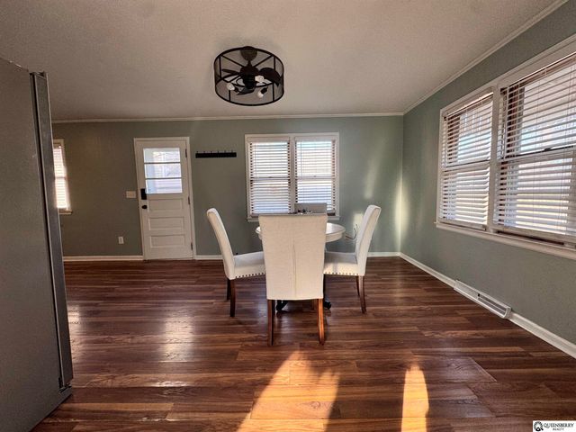 8304 Oakwood Street, Omaha, NE 68127