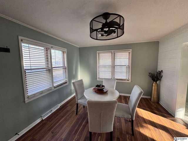 8304 Oakwood Street, Omaha, NE 68127