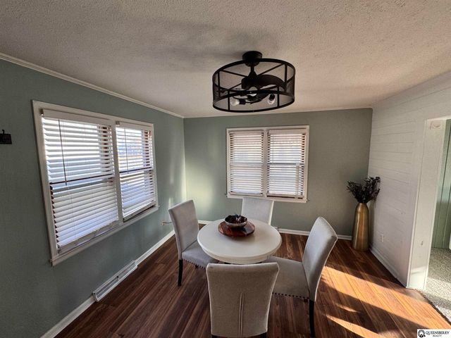 8304 Oakwood Street, Omaha, NE 68127