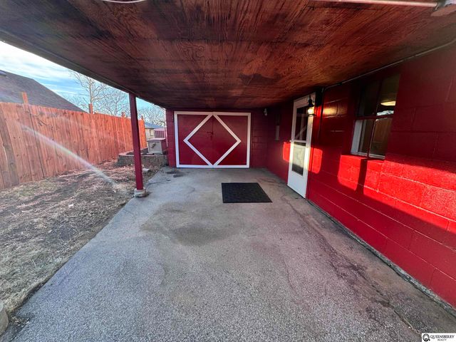 8304 Oakwood Street, Omaha, NE 68127