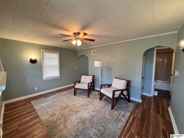 8304 Oakwood Street, Omaha, NE 68127