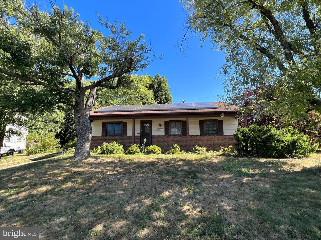 2354 HAMILTOWNE CIR, Baltimore, MD 21237