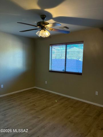 884 W Placita El Cauce Rico, Green Valley, AZ 85614