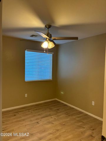 884 W Placita El Cauce Rico, Green Valley, AZ 85614