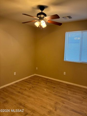 884 W Placita El Cauce Rico, Green Valley, AZ 85614