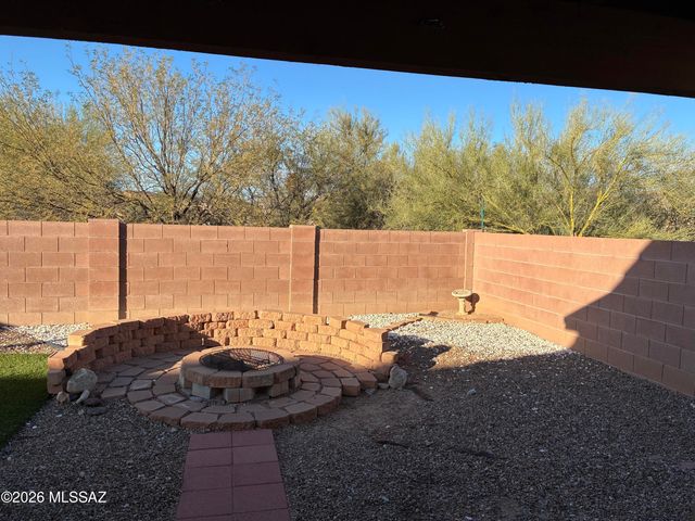 884 W Placita El Cauce Rico, Green Valley, AZ 85614