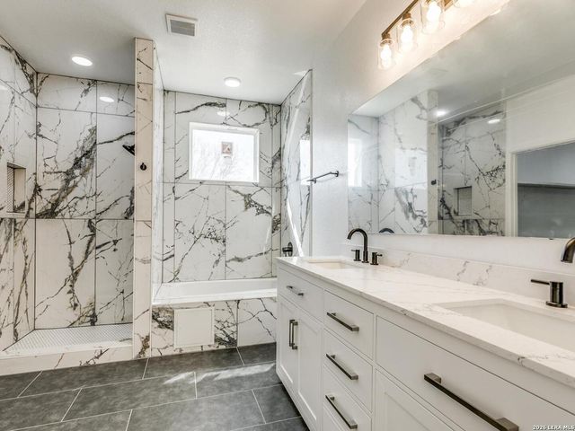 104 Flor Del Sol, San Antonio, TX 78264
