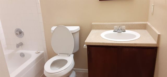 8527 Ashlawn Drive, Houston, TX 77083