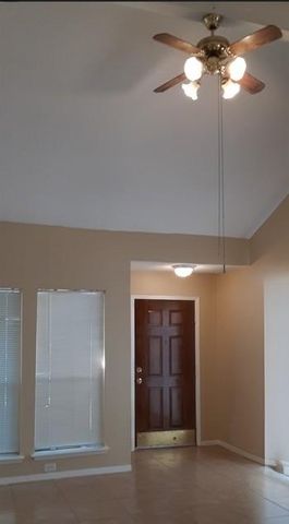 8527 Ashlawn Drive, Houston, TX 77083