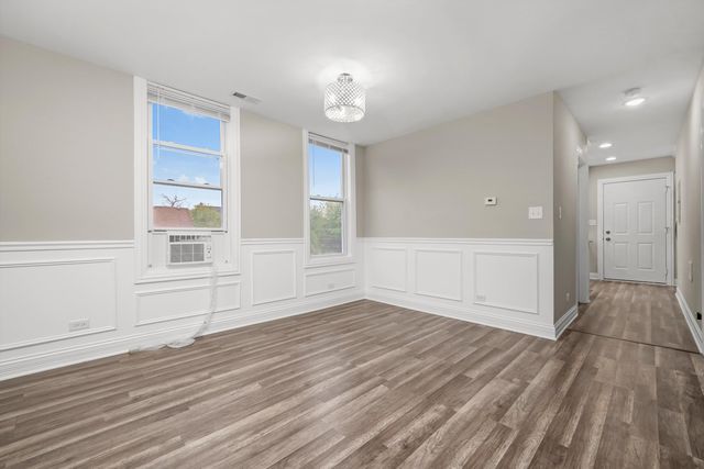10560 S Lafayette Avenue, Chicago, IL 60628