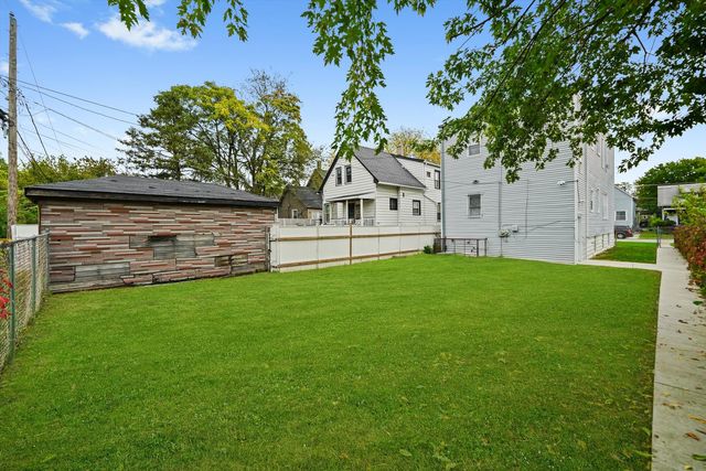 10560 S Lafayette Avenue, Chicago, IL 60628