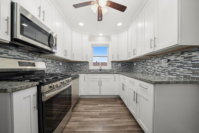 10560 S Lafayette Avenue, Chicago, IL 60628