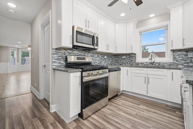 10560 S Lafayette Avenue, Chicago, IL 60628