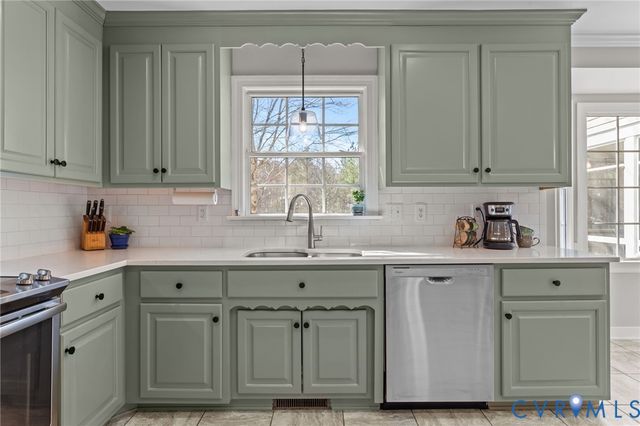 24221 Pear Orchard Rd, Moseley, VA 23120