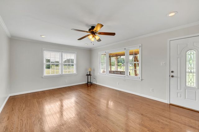 5630 Mansford Rd, Winchester, TN 37398