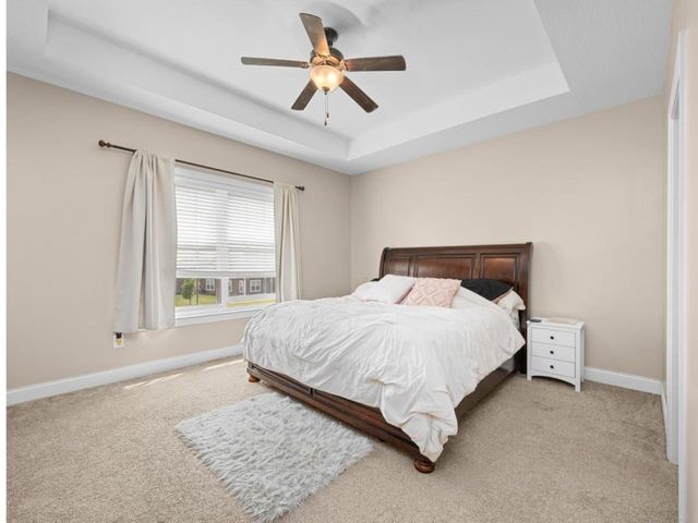 67 Cobblestone Lane, Le Claire, IA 52753