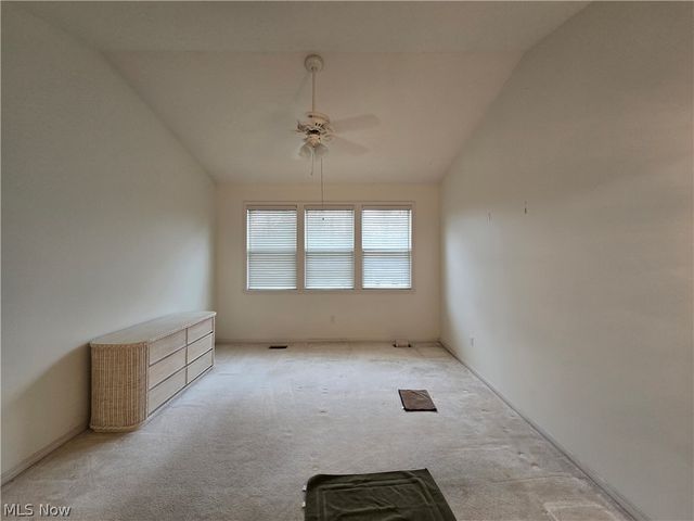 9910 Country Club Circle, Twinsburg, OH 44087