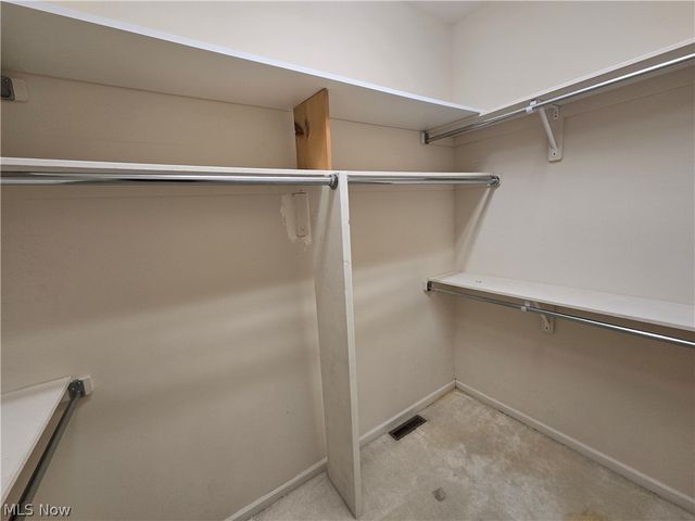 9910 Country Club Circle, Twinsburg, OH 44087