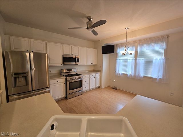 9910 Country Club Circle, Twinsburg, OH 44087