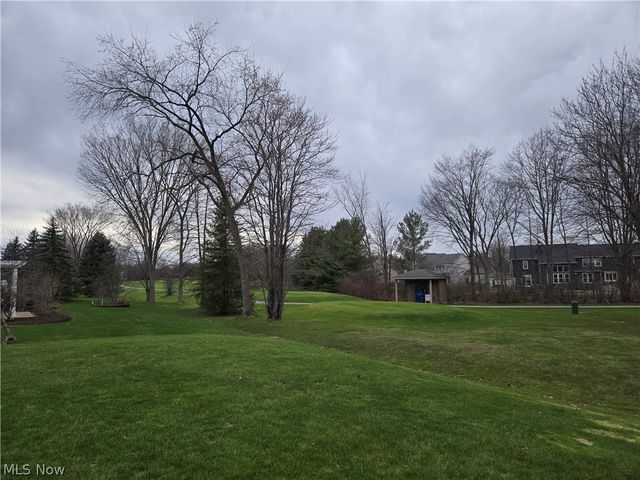9910 Country Club Circle, Twinsburg, OH 44087