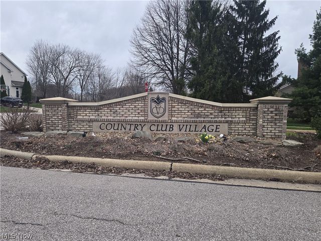 9910 Country Club Circle, Twinsburg, OH 44087