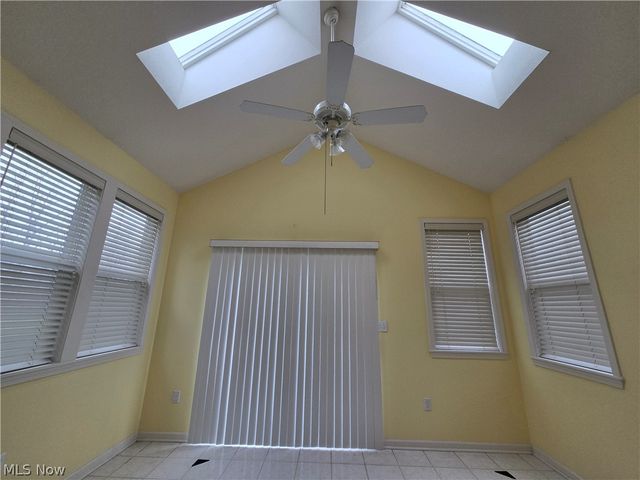 9910 Country Club Circle, Twinsburg, OH 44087