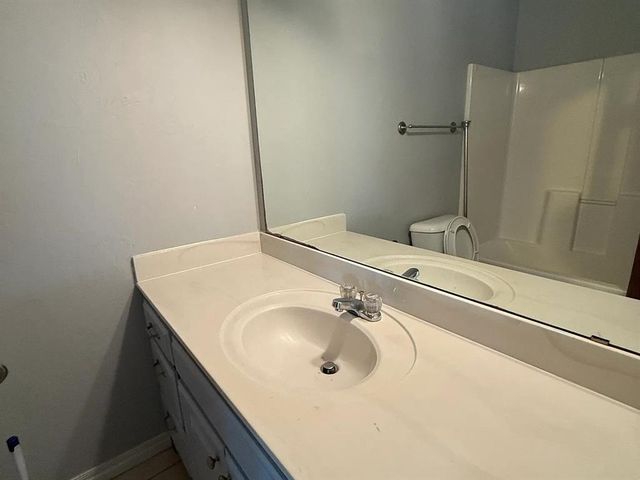 11000 SW 8th Street, Yukon, OK 73099