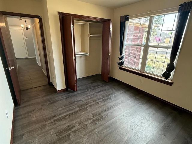 11000 SW 8th Street, Yukon, OK 73099