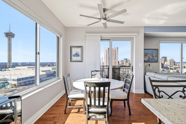 215 Center St Apt 1507, San Antonio, TX 78202