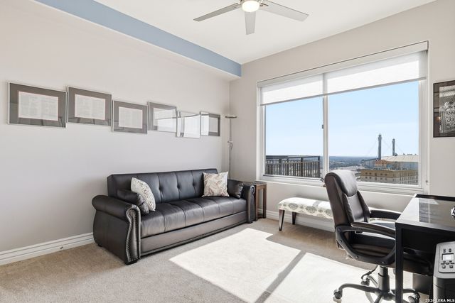 215 Center St Apt 1507, San Antonio, TX 78202