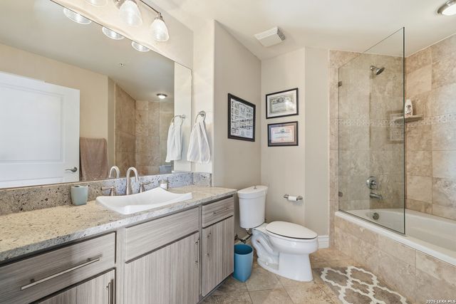 215 Center St Apt 1507, San Antonio, TX 78202